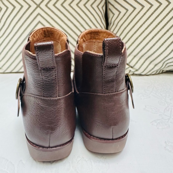 Fitflop Bria Buckle Ankle Boot, Size 9 - Picture 3 of 12